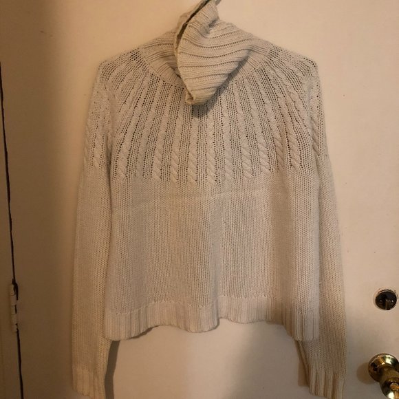 ESPRIT WHITE SWEATER - Picture 1 of 3